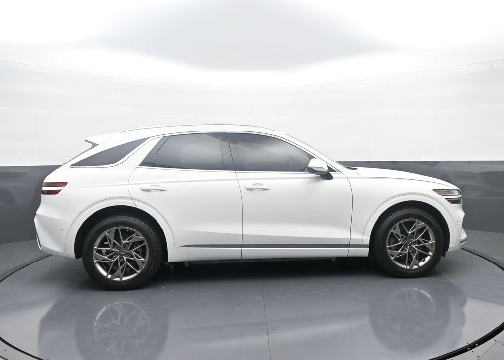 Used 2022 Genesis GV70 2.5T w/ Advanced Package AWD/4WD image 8