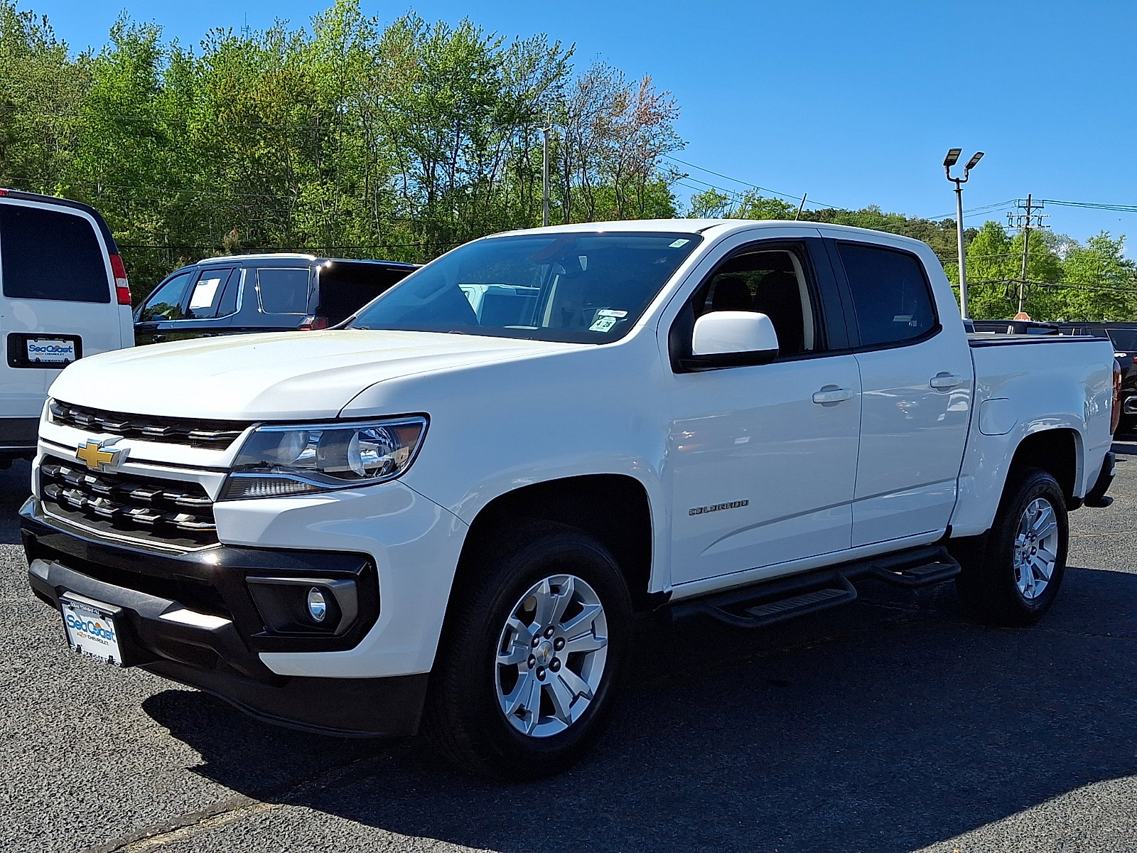 Used 2024 Chevrolet Equinox LT FWD image 3