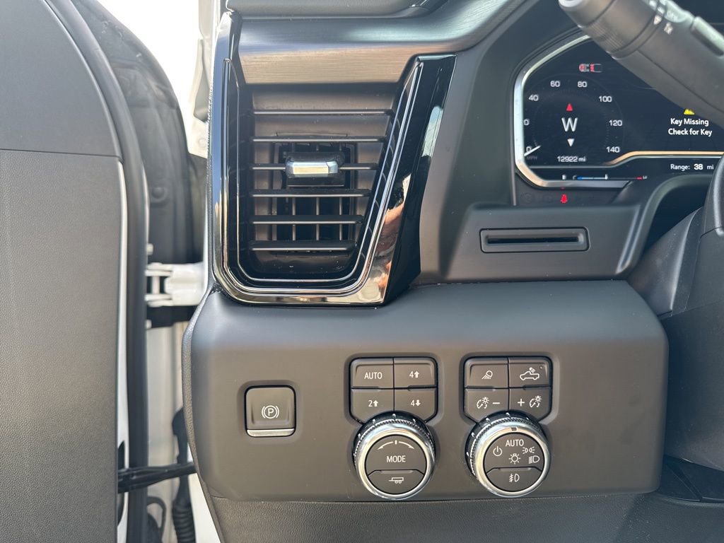 Used 2024 GMC Sierra 1500 AT4 w/ AT4 Premium Package image 12