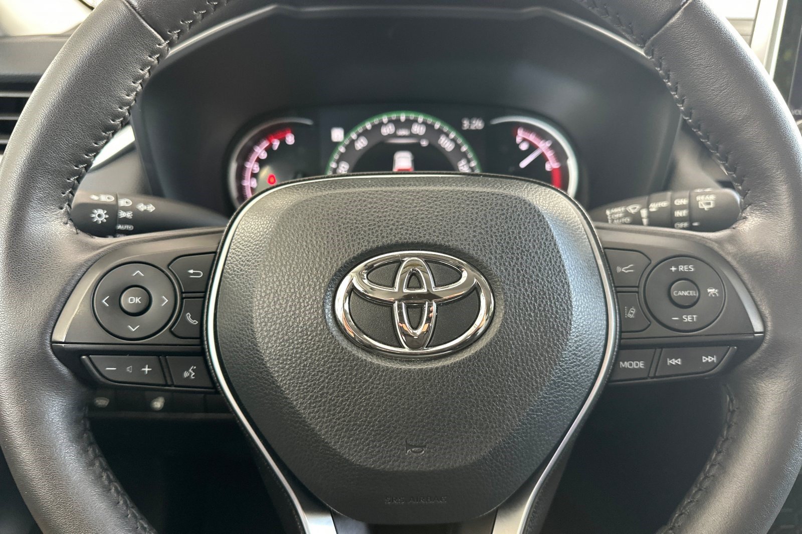 Used 2025 Toyota RAV4 XLE w/ Weather Package FWD image 30