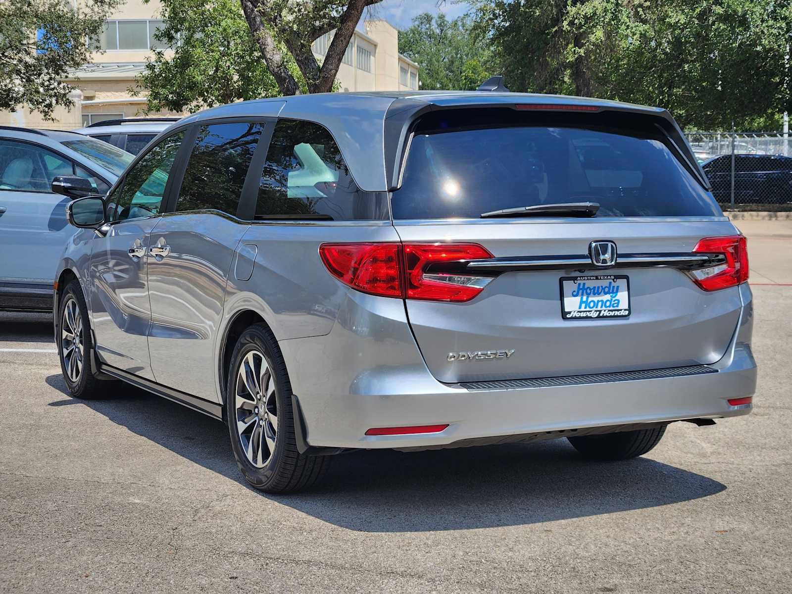 Used 2023 Honda Odyssey EX-L image 5