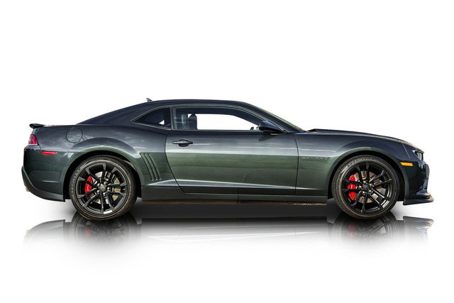 Used 2015 Chevrolet Camaro SS w/ SS Performance Package RWD image 2