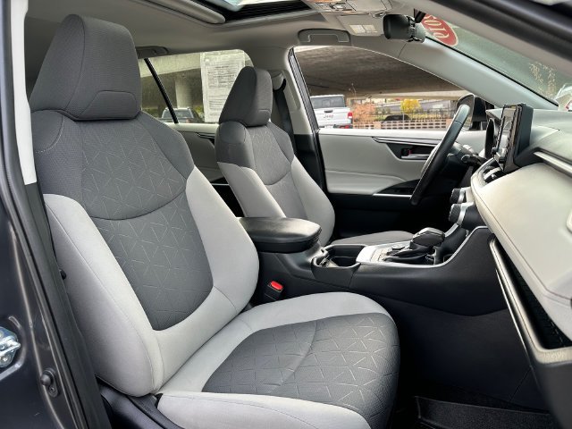 Certified 2019 Toyota RAV4 XLE w/ Convenience Package AWD/4WD image 11