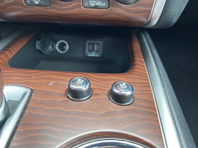 Used 2020 Nissan Pathfinder Platinum FWD image 35