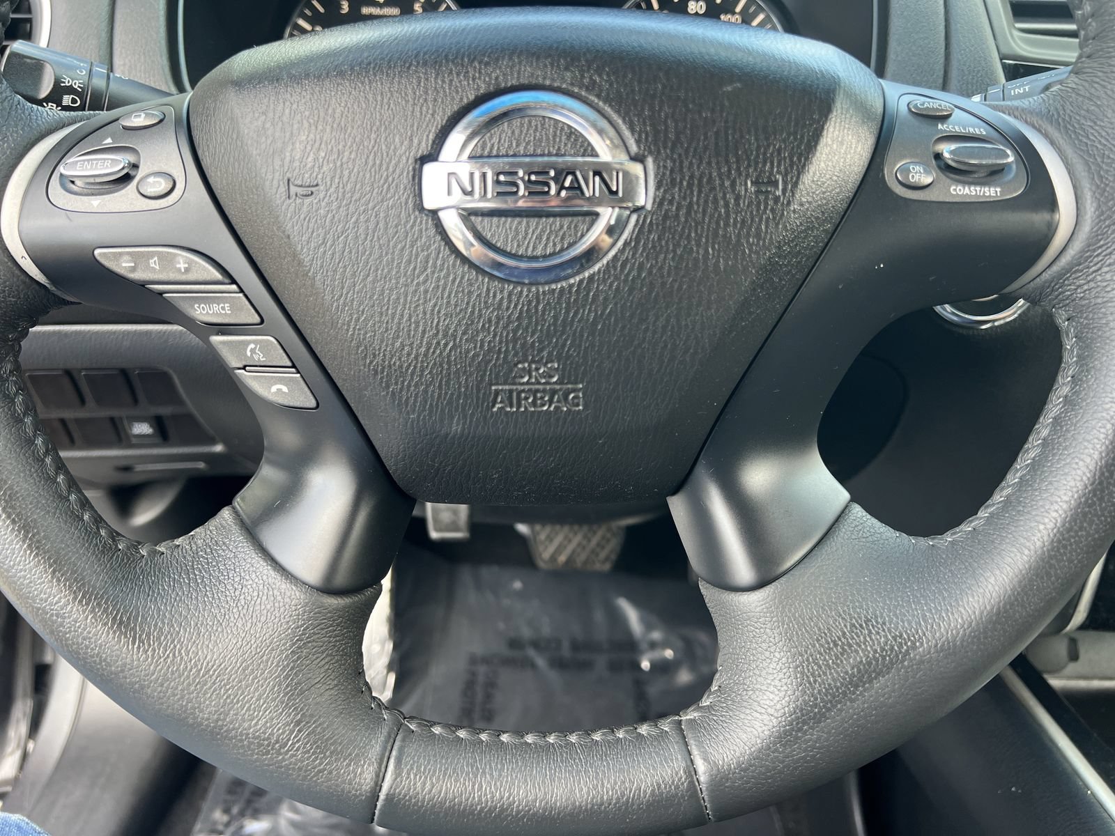 Used 2016 Nissan Pathfinder SV FWD image 9