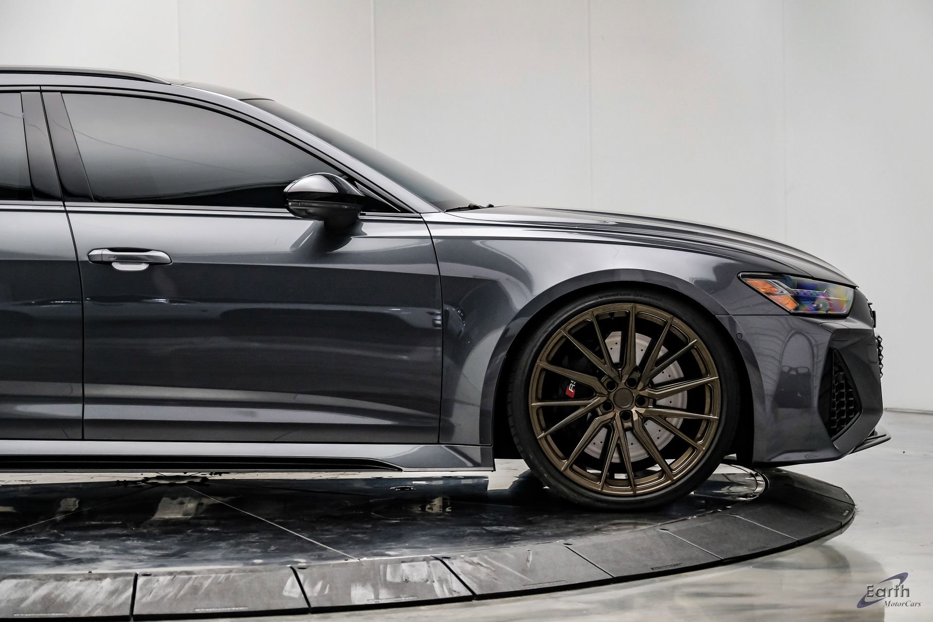 Used 2023 Audi RS 6 w/ Black Optic Package AWD/4WD image 20