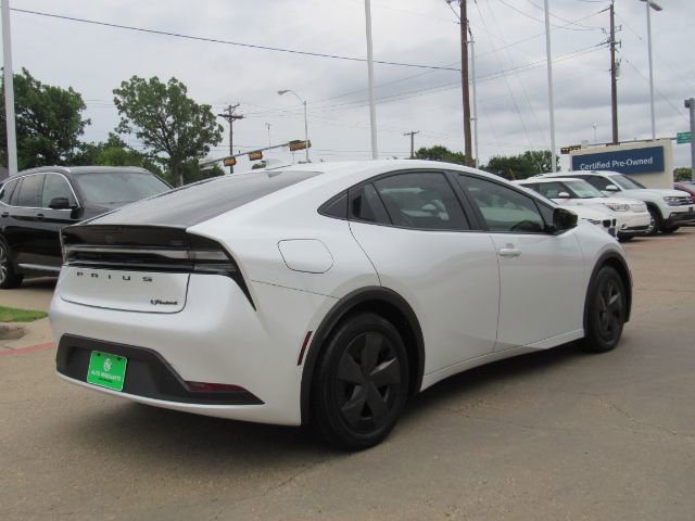 Used 2023 Toyota Prius Prime SE image 6