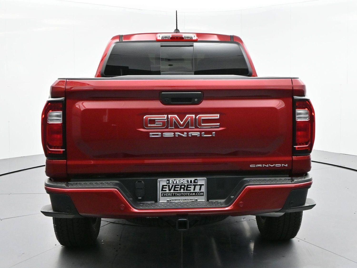 Used 2026 GMC Canyon Denali AWD/4WD image 6
