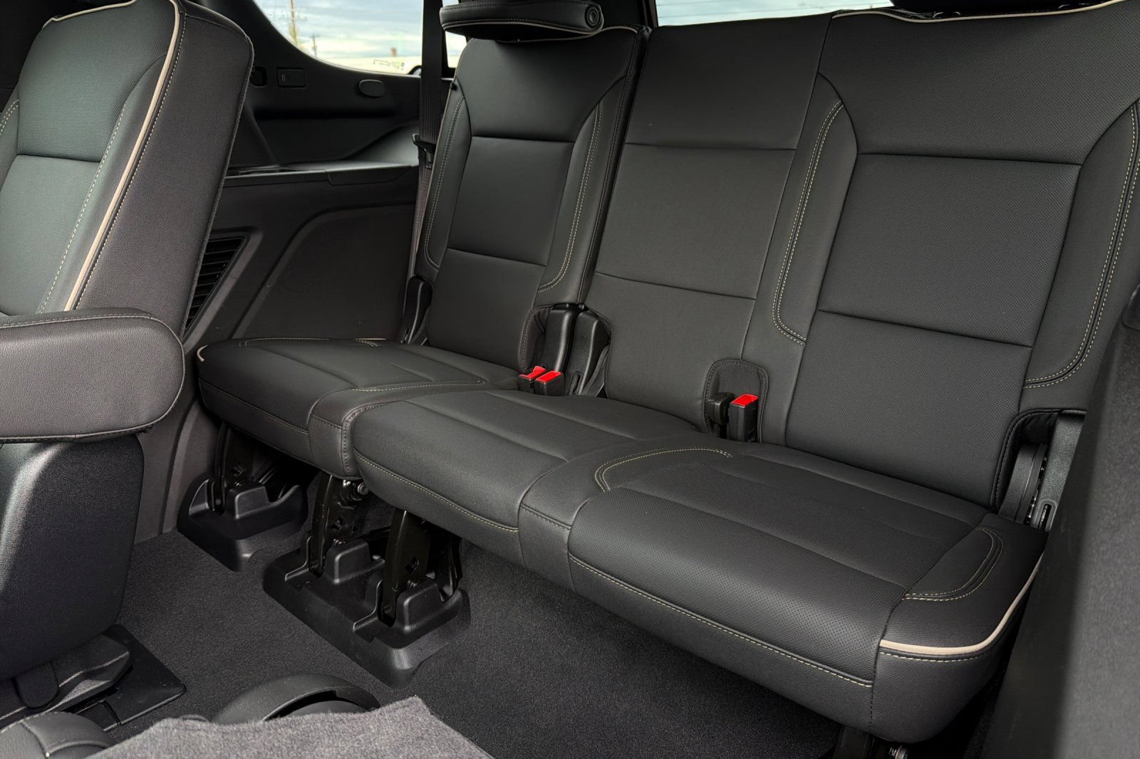 New 2026 GMC Yukon Elevation AWD/4WD image 16