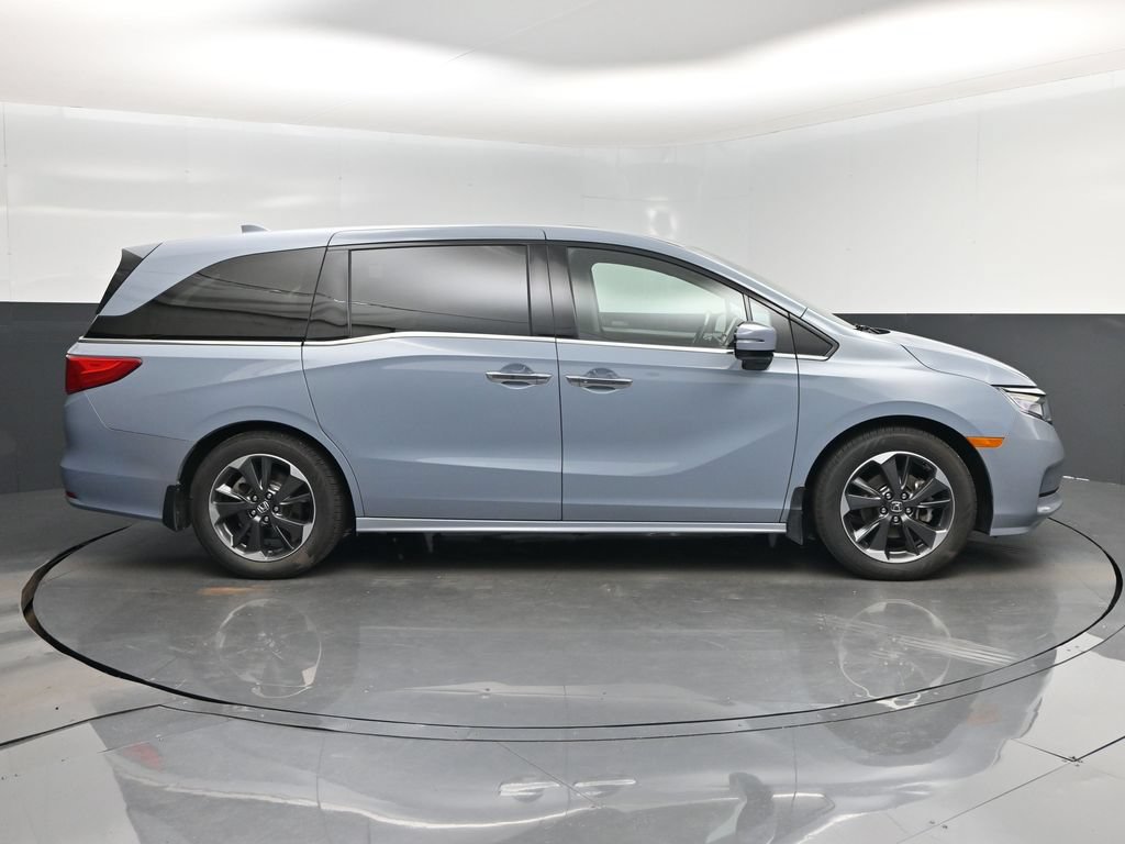 Used 2024 Honda Odyssey Elite image 2