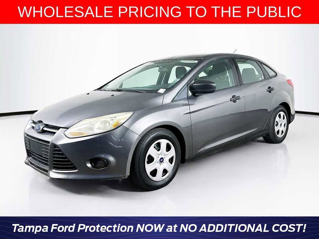 Used 2013 Ford Focus S FWD image 1