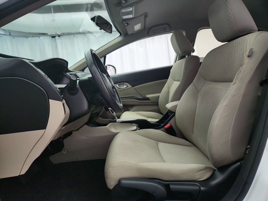 Used 2022 Audi e-tron Premium Plus image 41