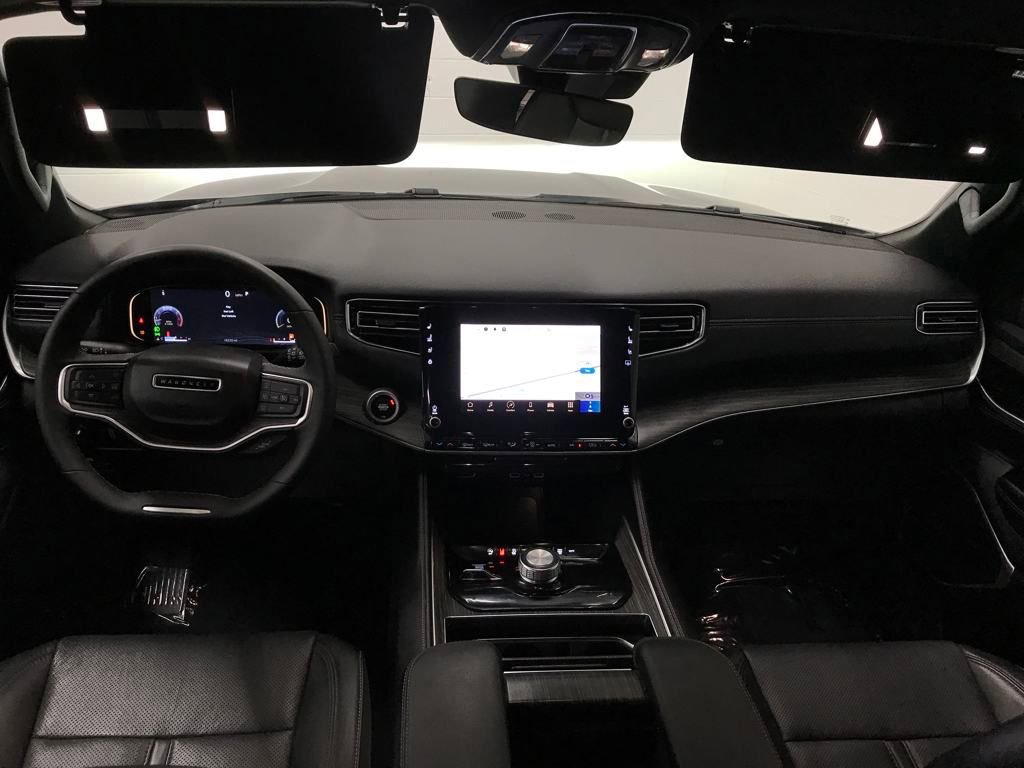 Used 2024 Jeep Wagoneer L Series II w/ Flexible Seating Group image 28