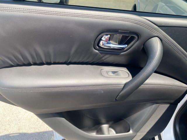 Used 2024 Nissan Armada SV w/ Cargo Package AWD/4WD image 12