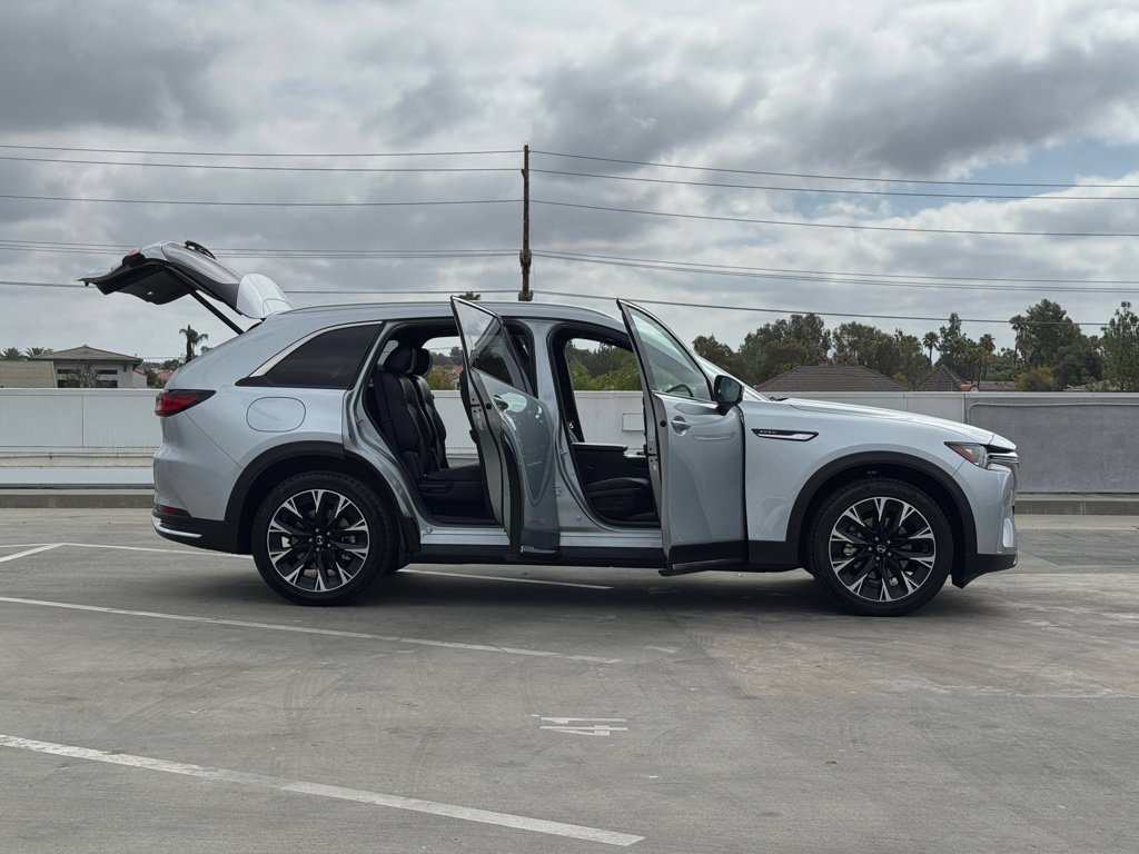 Used 2024 MAZDA CX-90 Plug-In Hybrid w/ Premium Plus AWD/4WD image 30