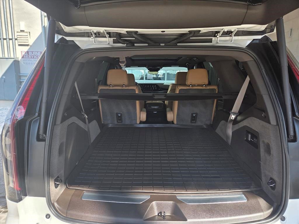 Certified 2023 Cadillac Escalade Premium Luxury image 11