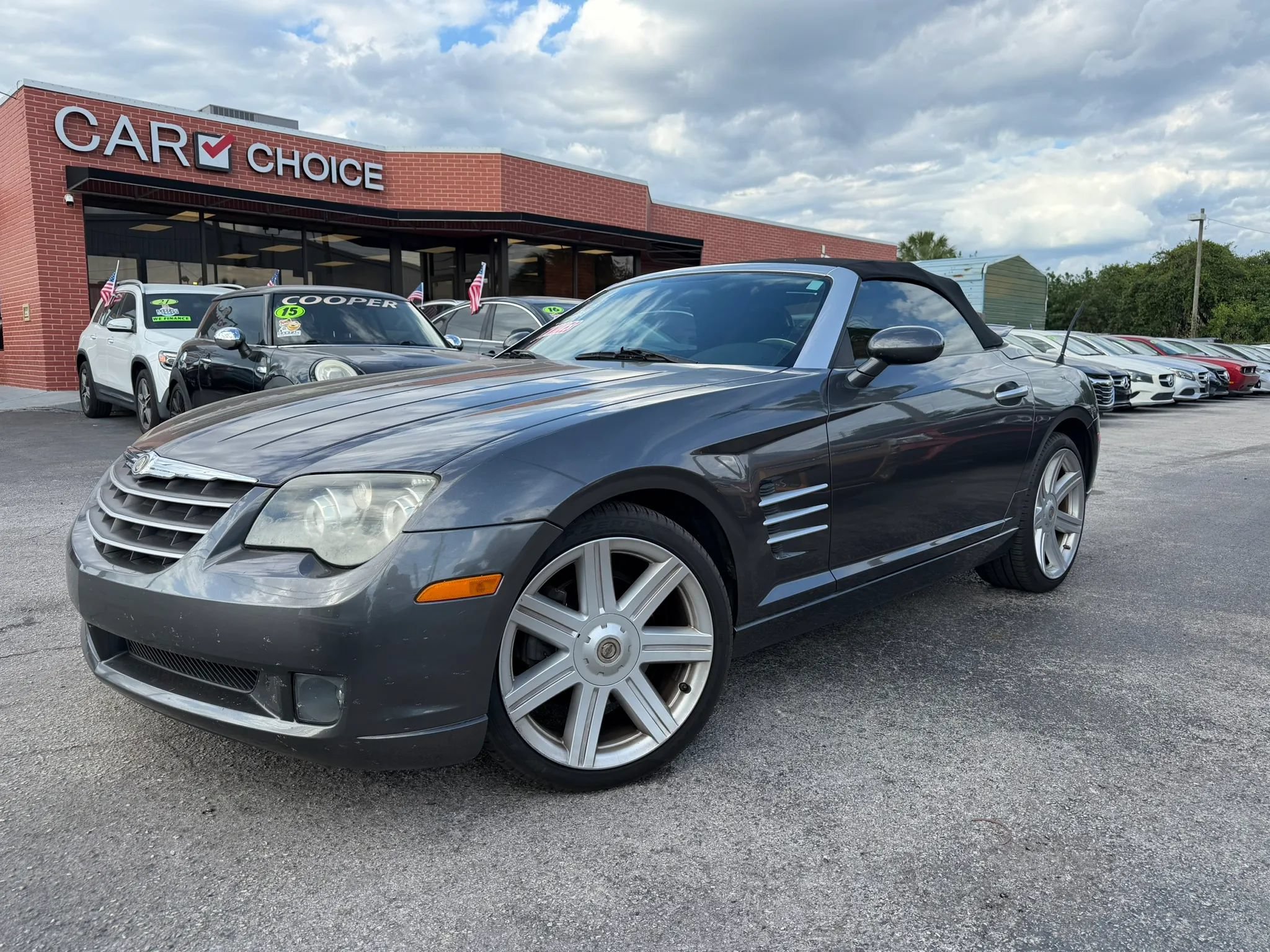 Used 2005 Chrysler Crossfire Limited RWD image 1