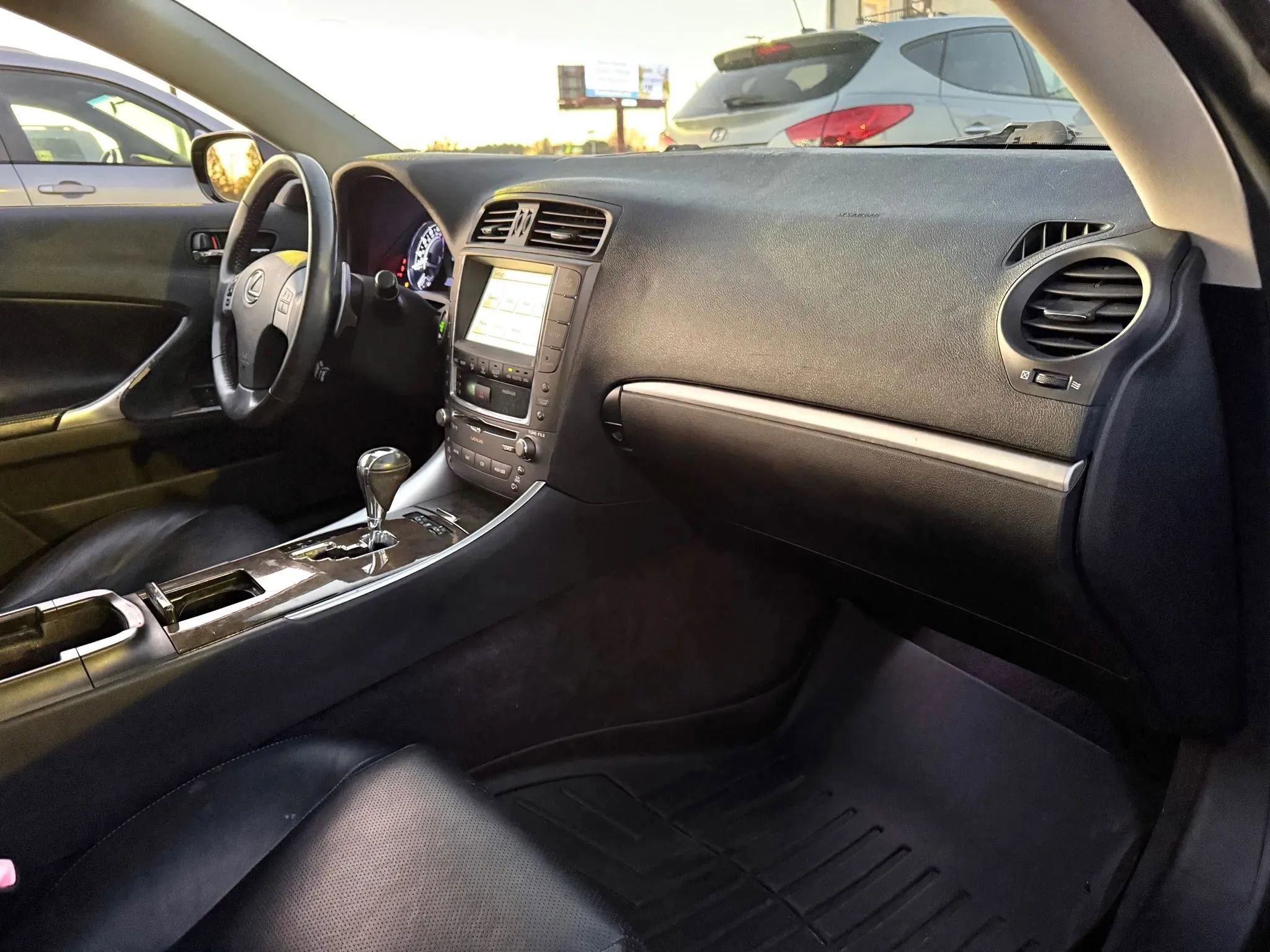 Used 2012 Lexus IS 350C image 19