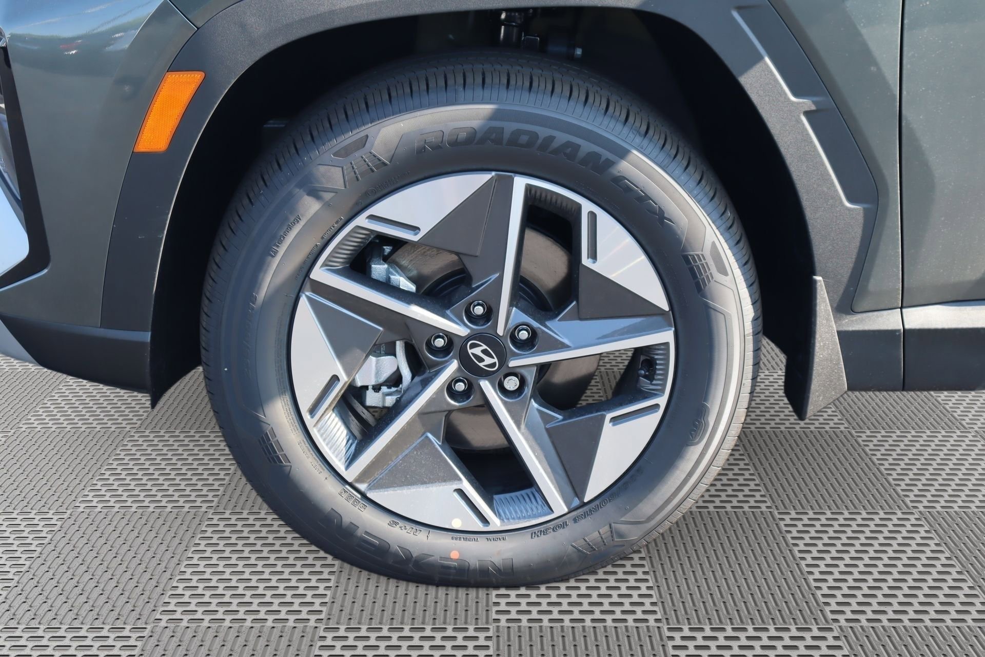 New 2025 Hyundai Tucson SEL image 4