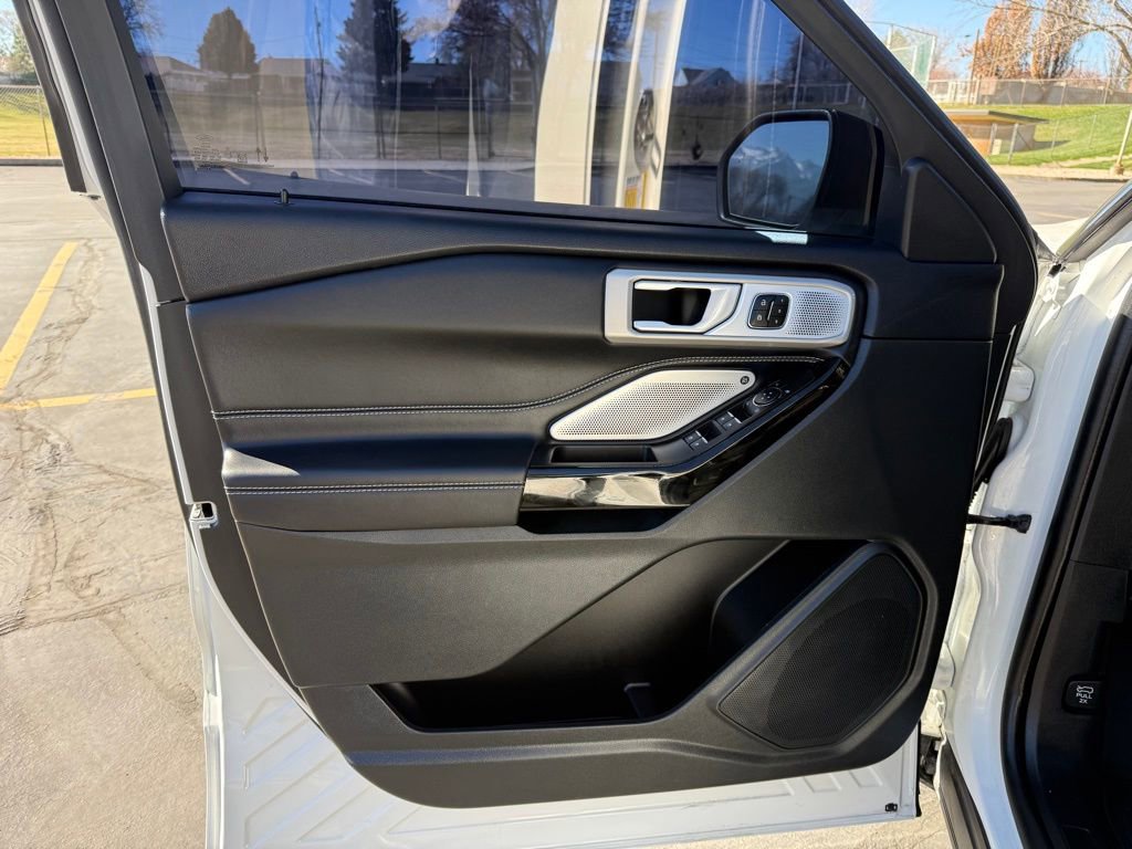 Used 2023 Ford Explorer ST w/ Equipment Group 401A image 9