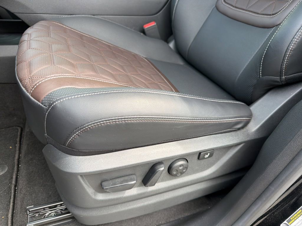 Used 2025 Nissan Armada Platinum Reserve image 20