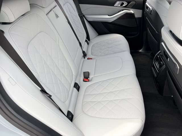Used 2026 BMW X5 xDrive50e w/ M Sport Package AWD/4WD image 12