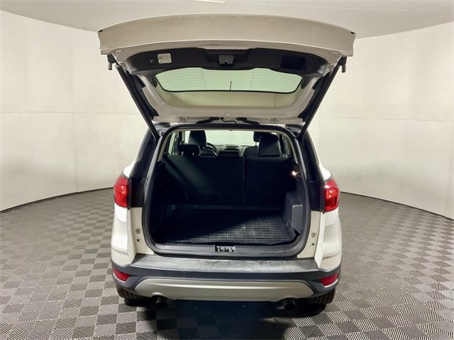Used 2019 Ford Escape Titanium image 13