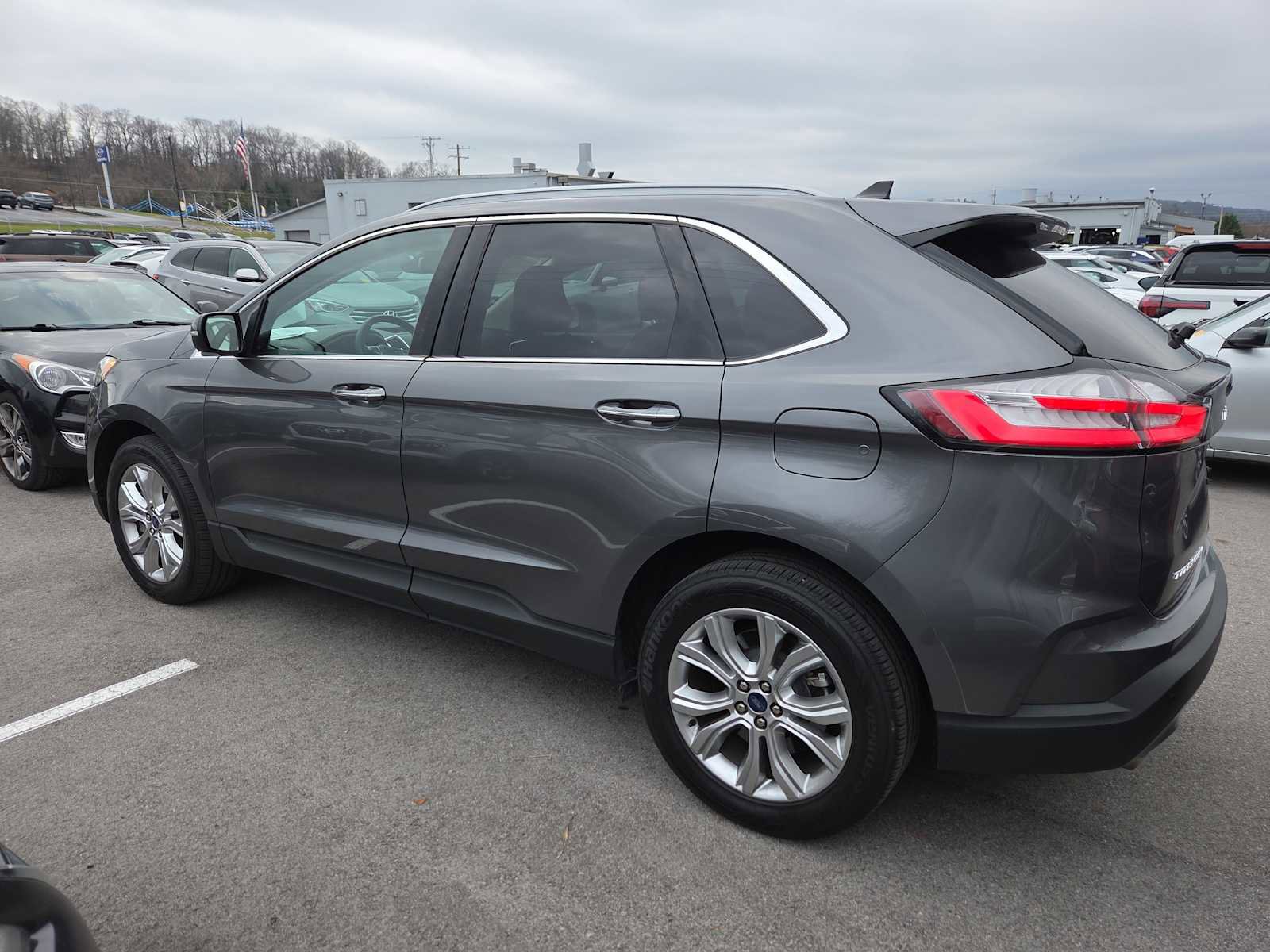 Used 2022 Ford Edge Titanium image 6