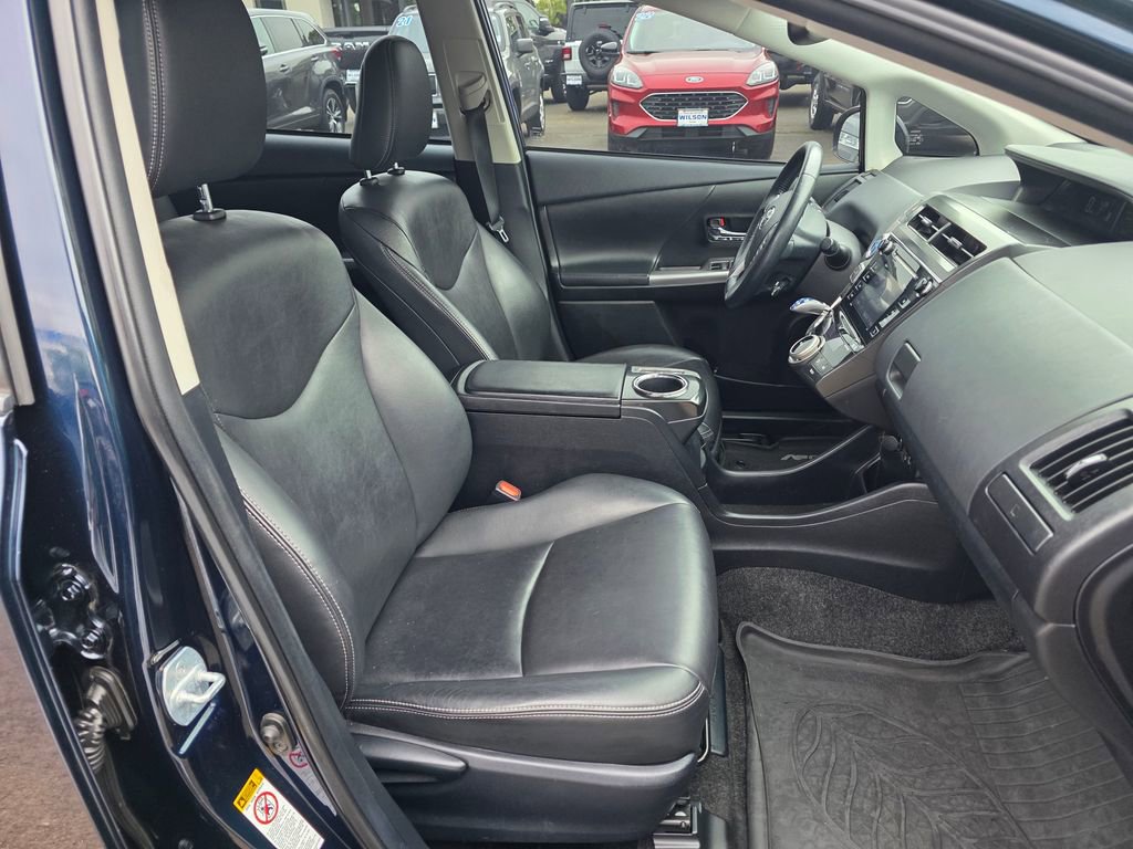Used 2017 Toyota Prius V Five w/ Carpet Mat Package image 21