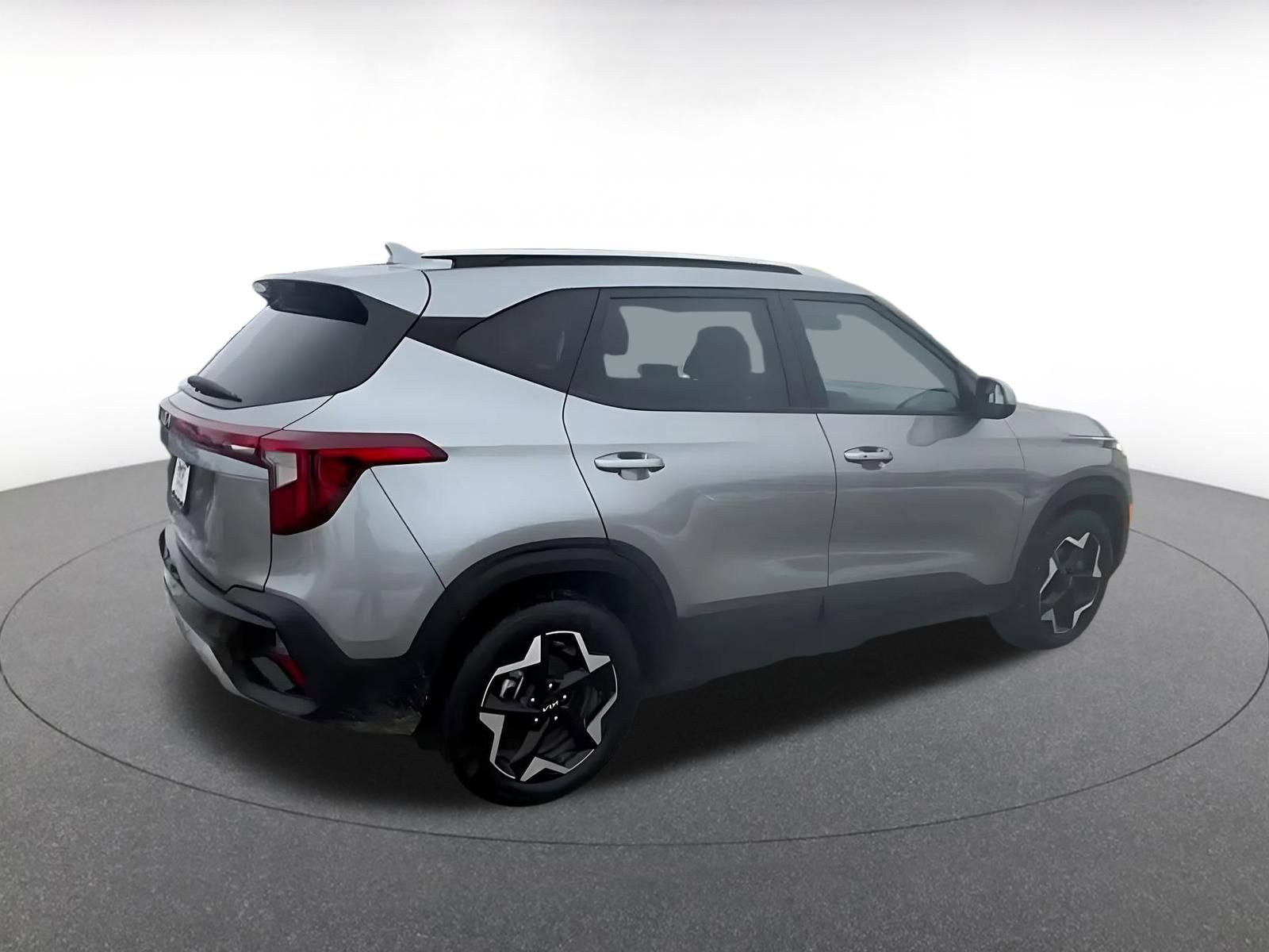 Used 2025 Kia Seltos S image 14