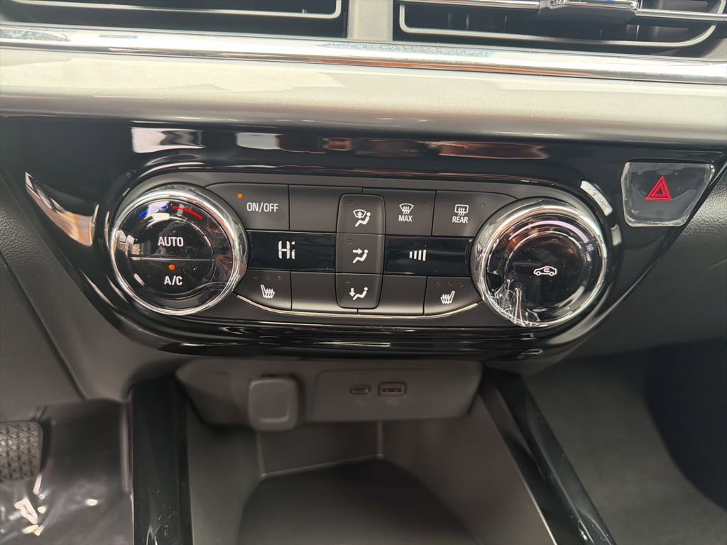 New 2026 Chevrolet Trax LT w/ Driver Confidence Package image 10