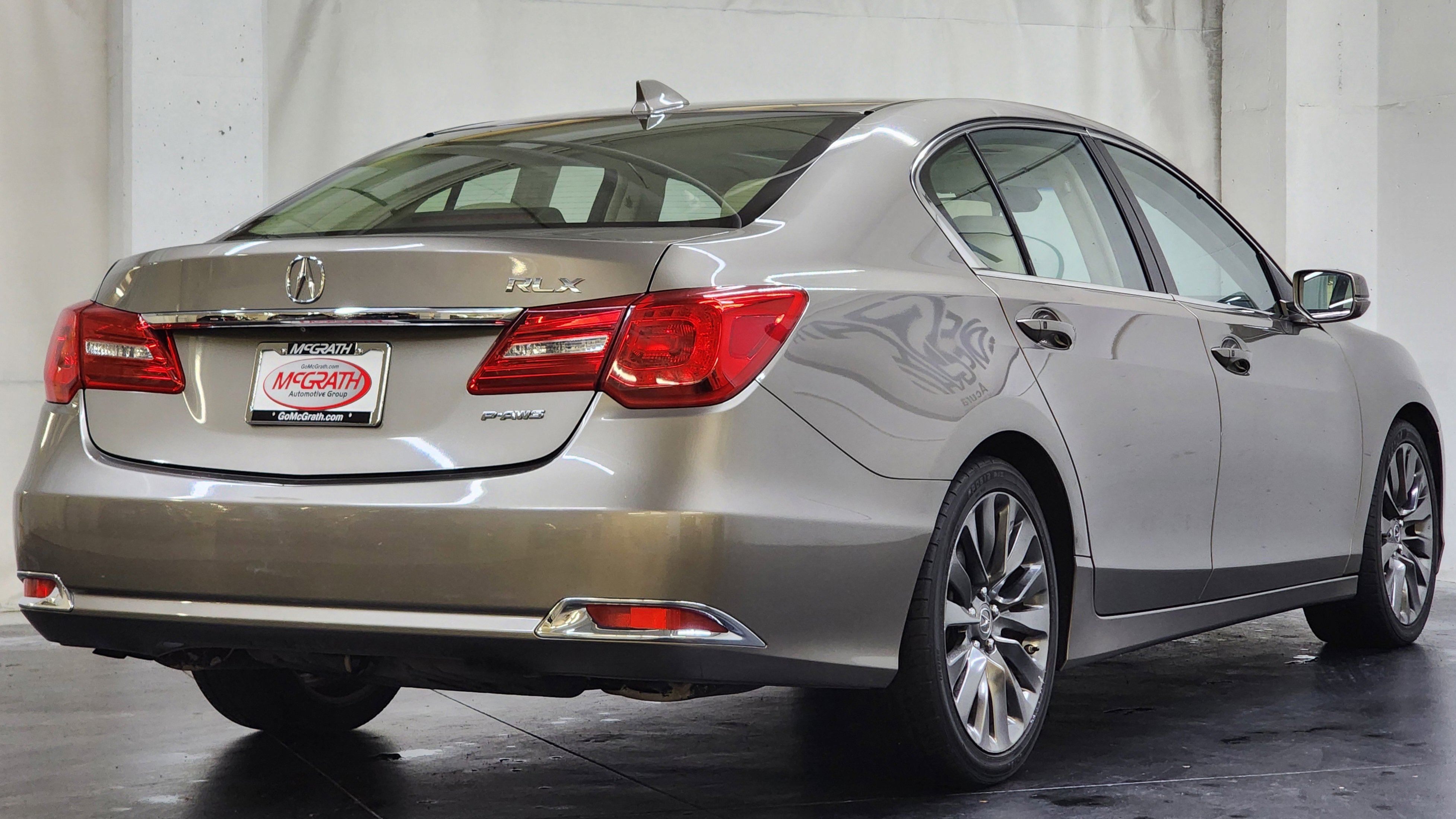 Used 2017 Acura RLX w/ Technology Package image 5