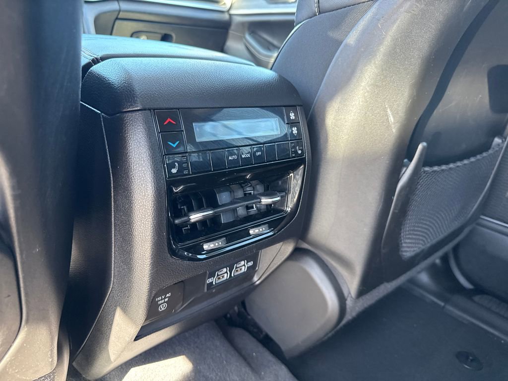 Used 2022 Jeep Grand Cherokee L Limited AWD/4WD image 22