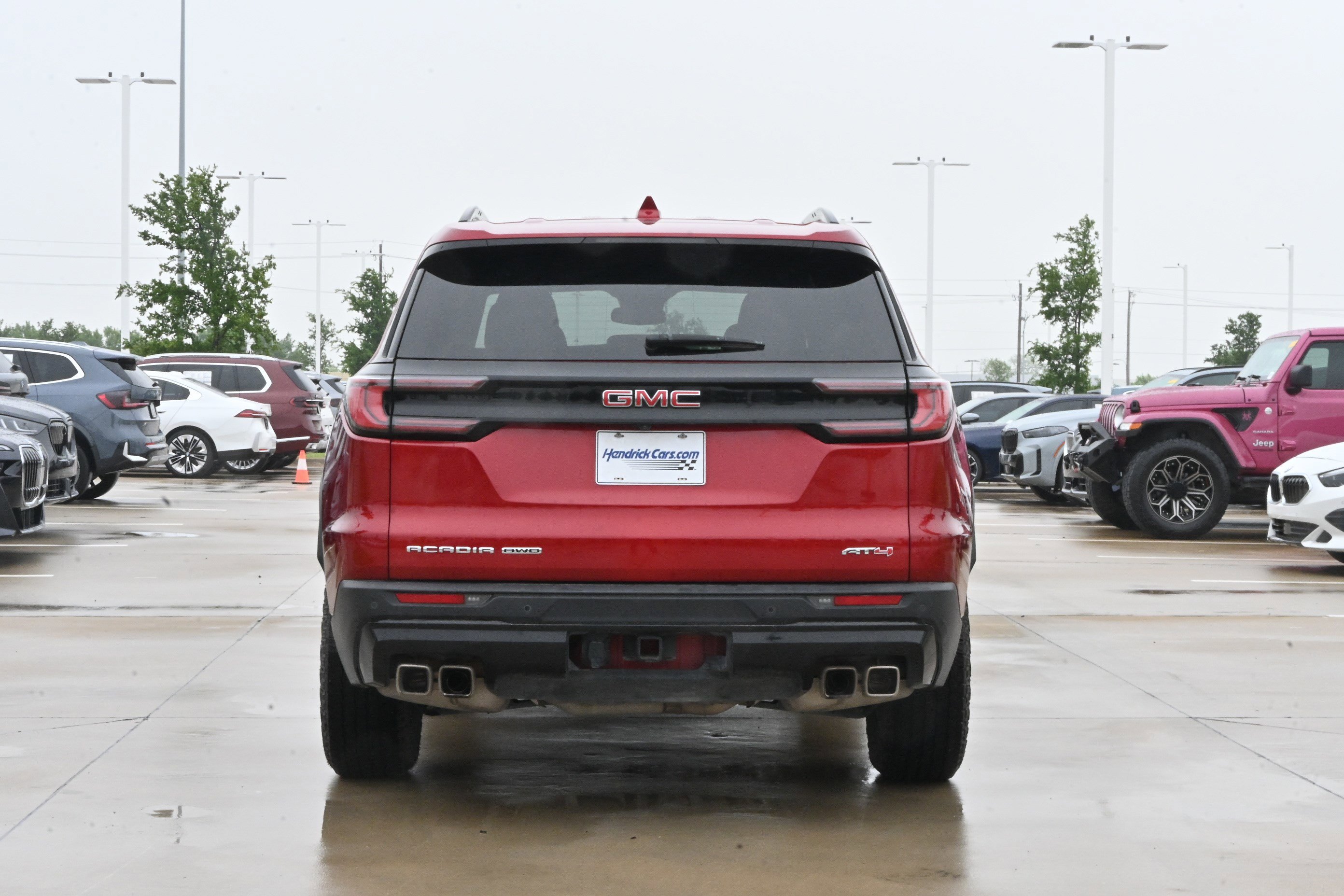 Used 2024 GMC Acadia AT4 w/ Luxury Package image 8