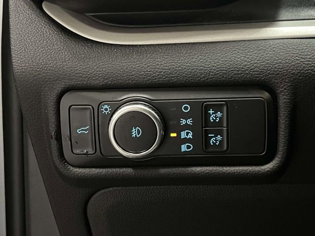 Used 2023 Ford Explorer XLT w/ Equipment Group 202A image 31