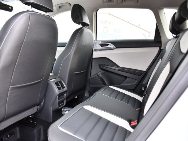 New 2026 Volkswagen Taos SEL AWD/4WD image 19
