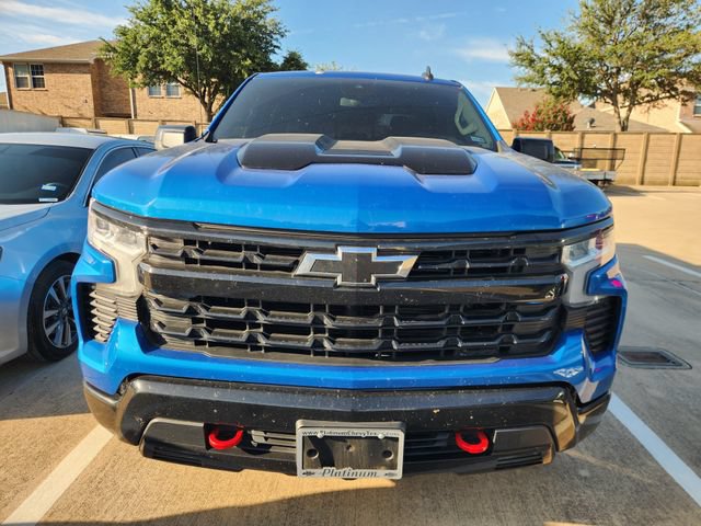 Used 2024 Chevrolet Silverado 1500 LT Trail Boss w/ Convenience Package II AWD/4WD image 2