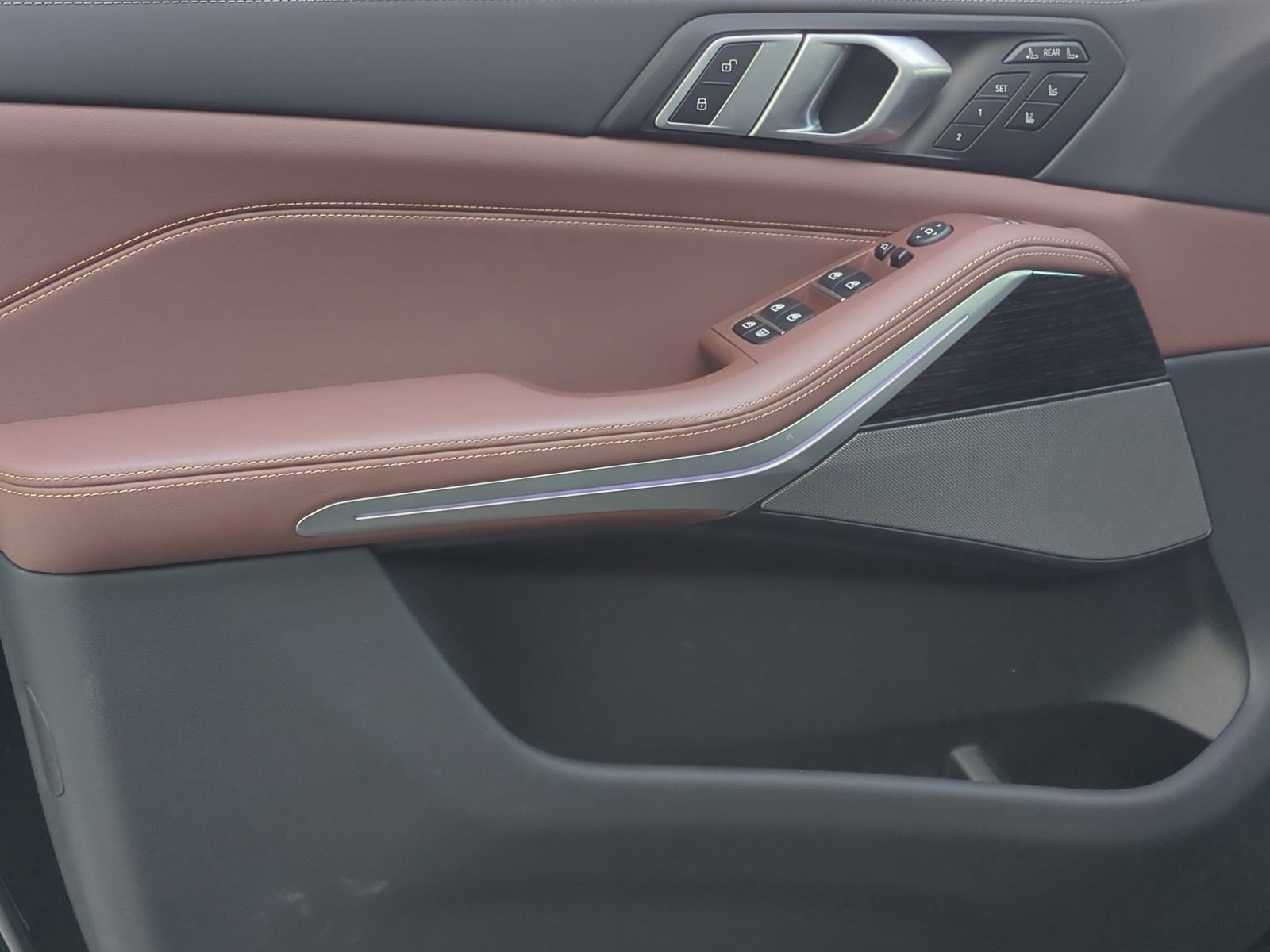 Used 2026 BMW X7 M60i image 14