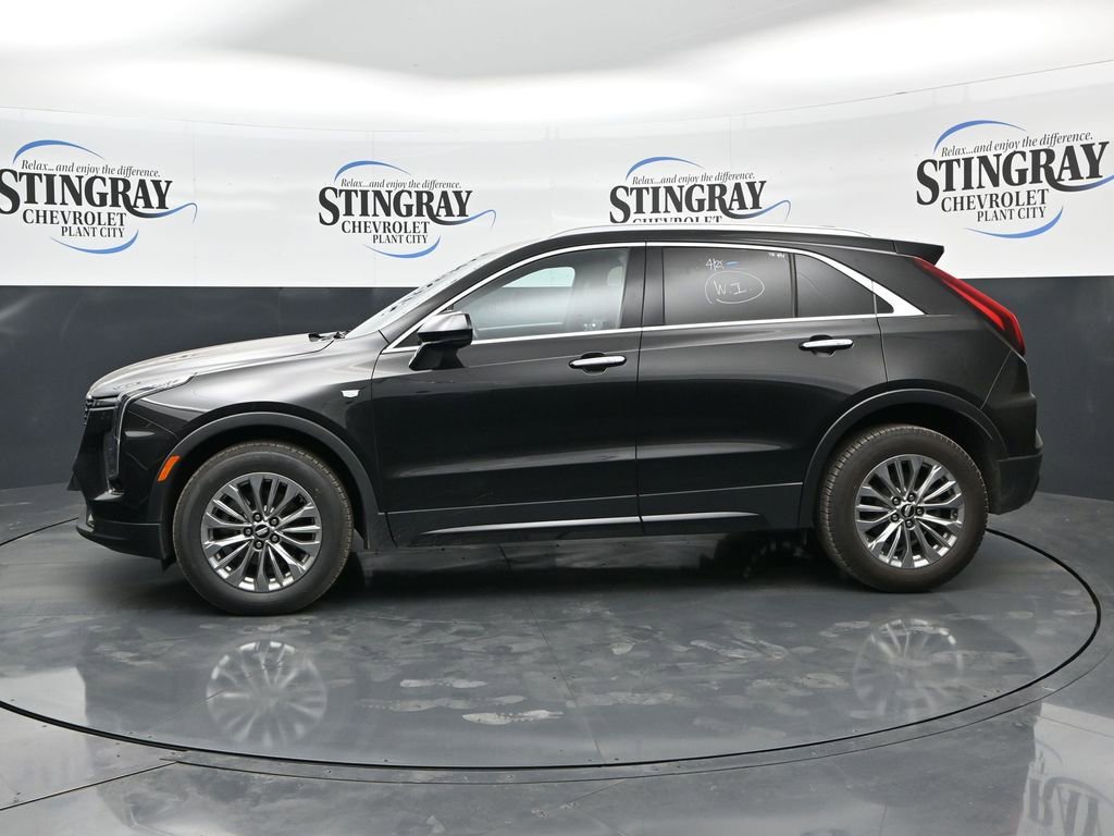 Used 2024 Cadillac XT4 Premium Luxury FWD image 4