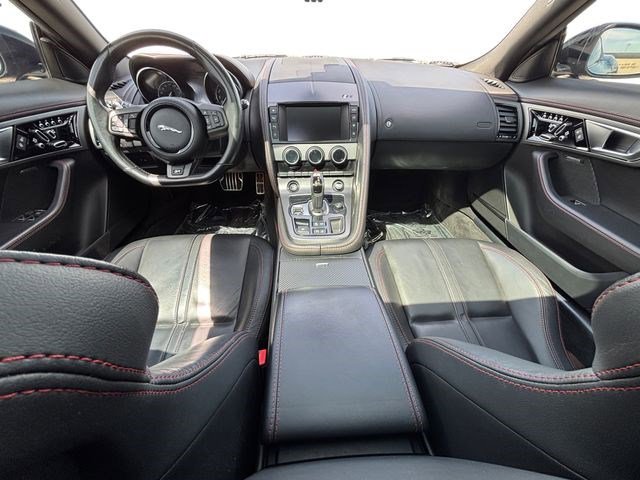 Used 2017 Jaguar F-TYPE R image 13