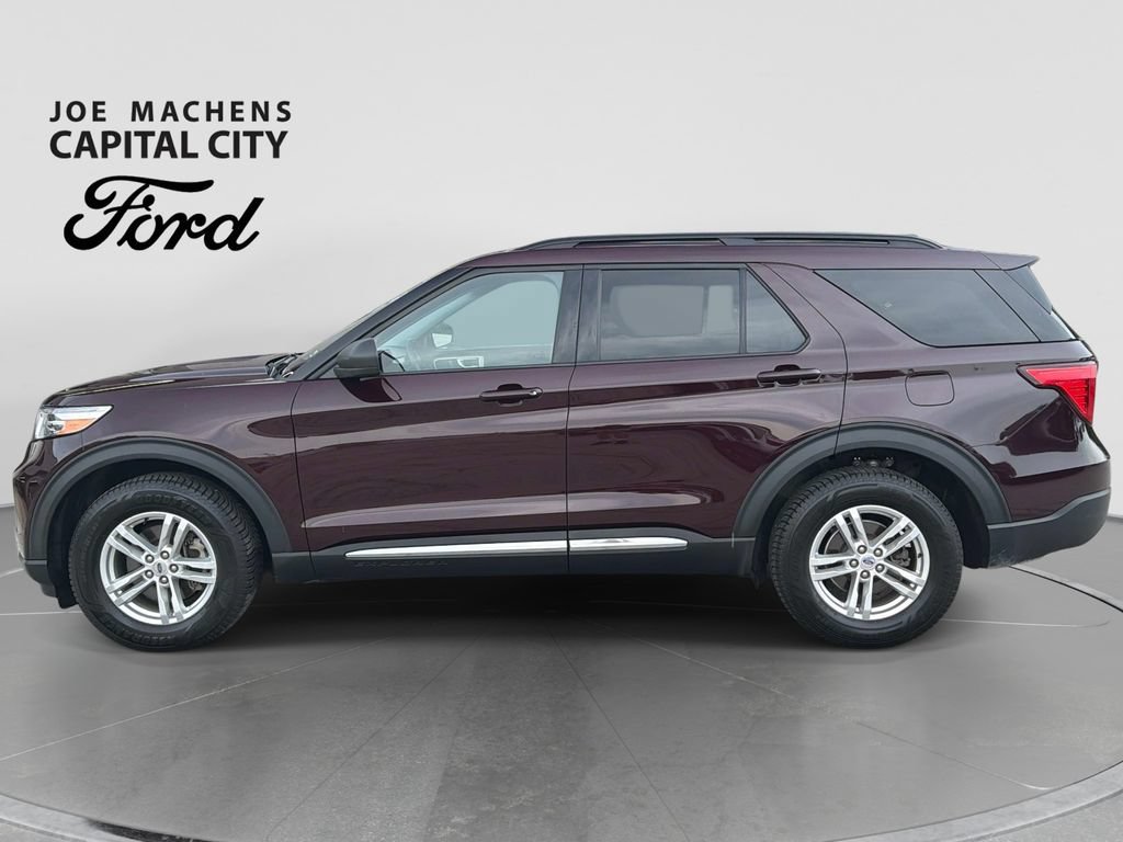 Used 2023 Ford Explorer XLT w/ Equipment Group 202A AWD/4WD image 8