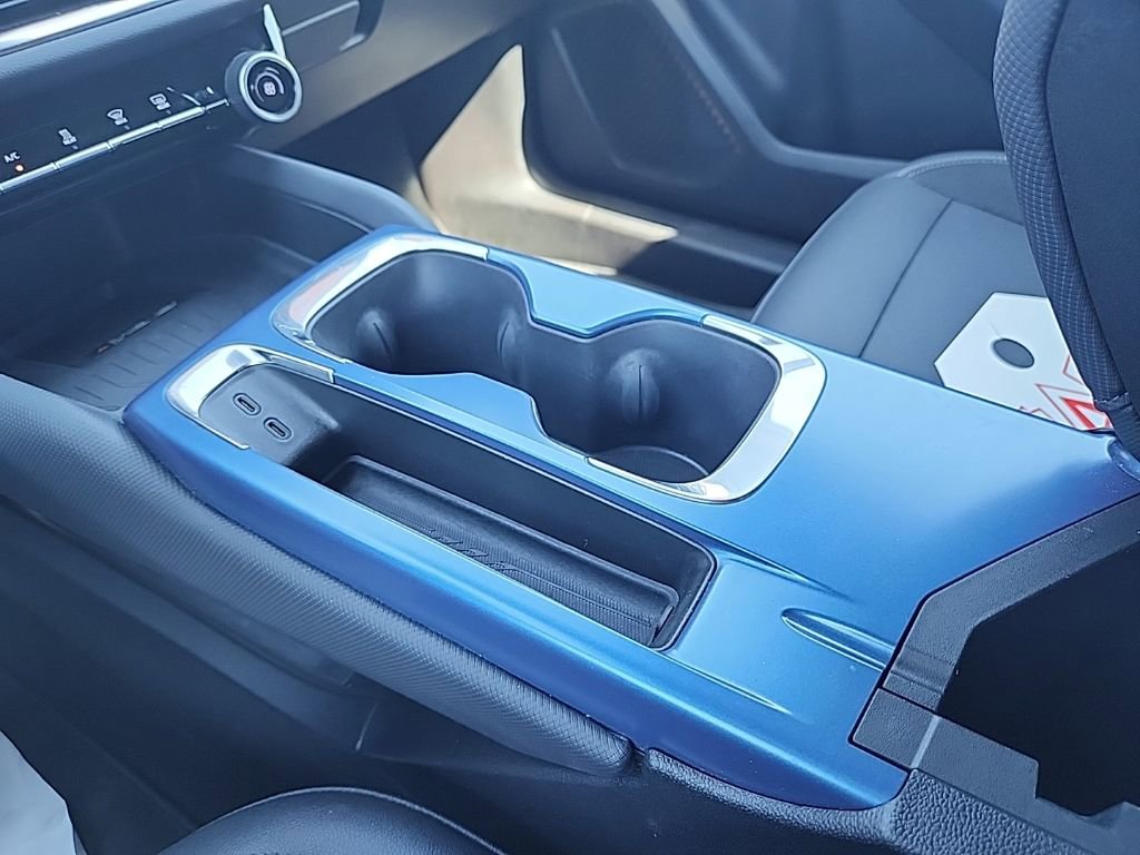 Certified 2025 Chevrolet Equinox EV LT w/ Convenience Package image 34