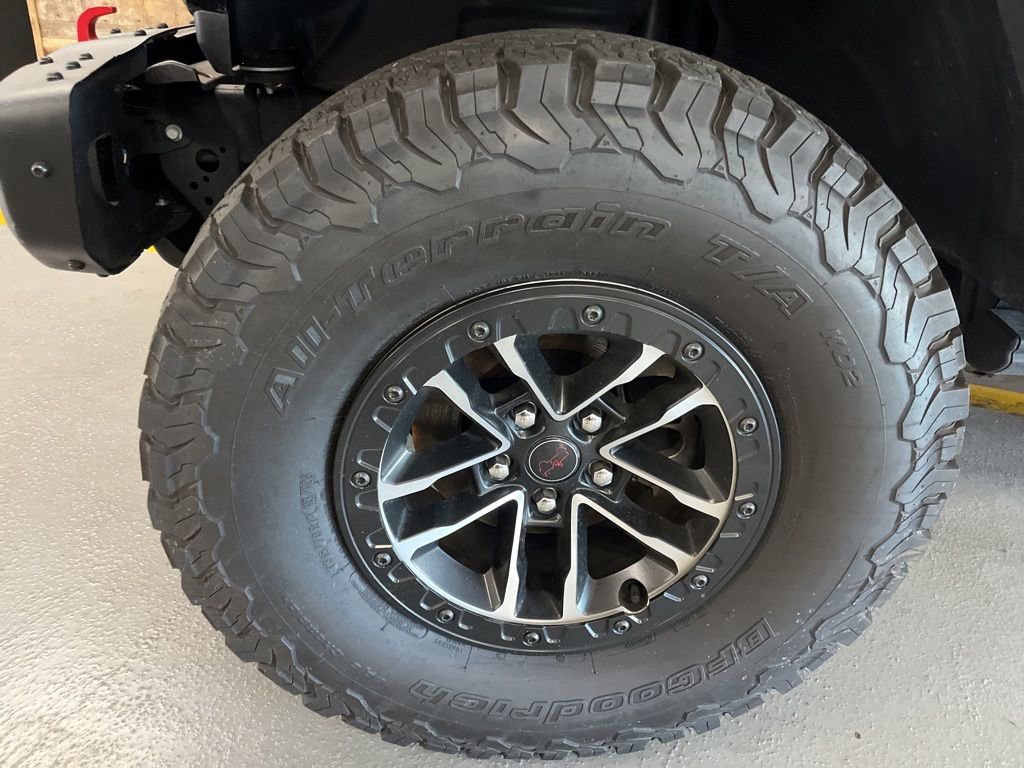 Used 2025 Jeep Wrangler Unlimited Rubicon AWD/4WD image 4