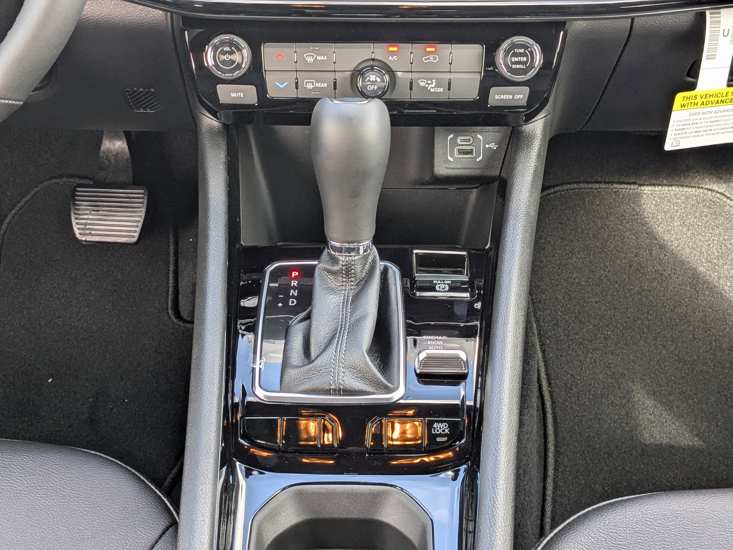 New 2026 Jeep Compass Latitude image 18