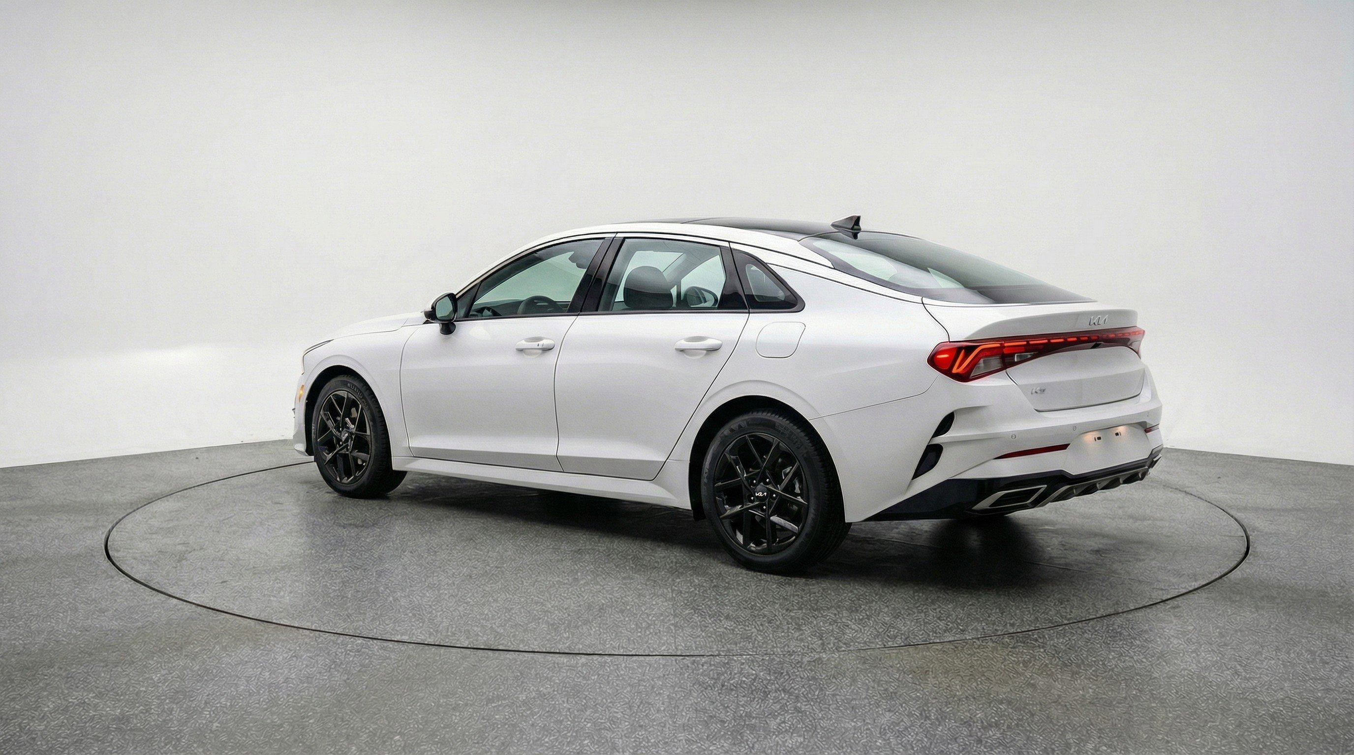 Used 2025 Kia K5 LXS FWD image 6