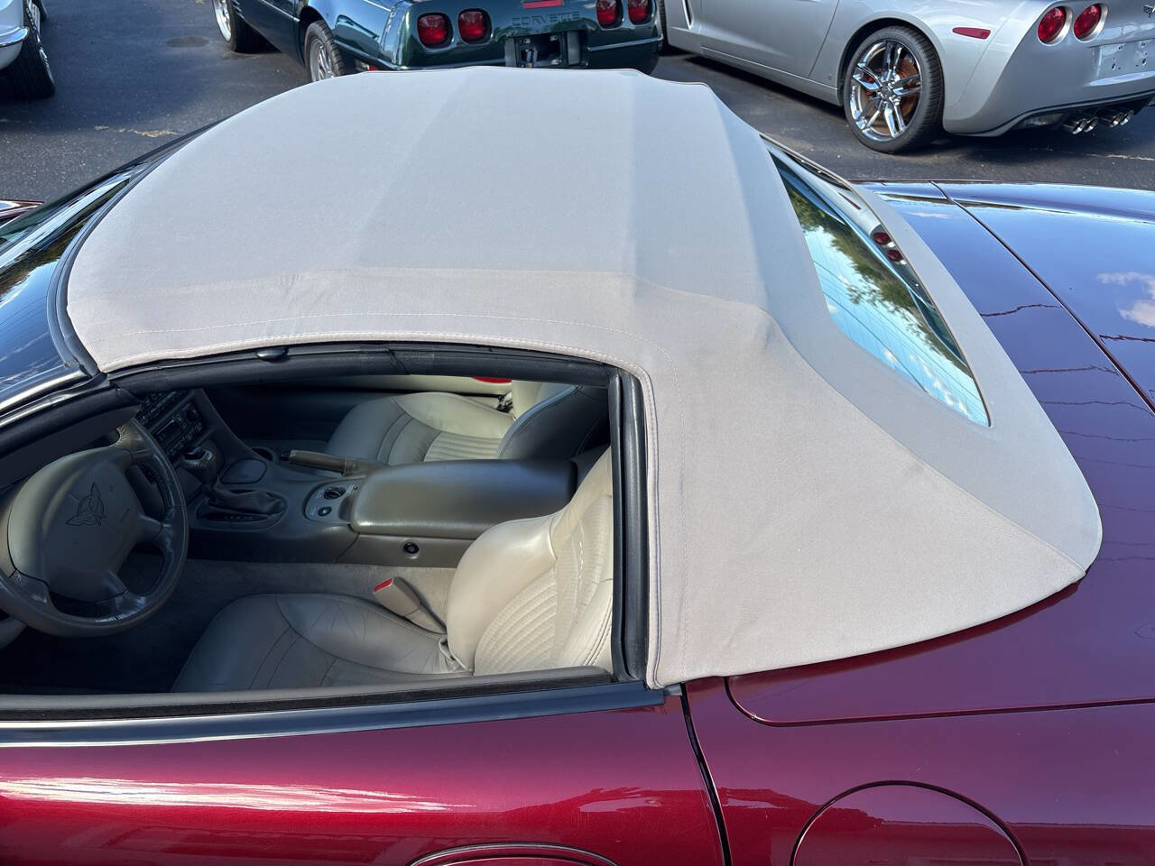 Used 2003 Chevrolet Corvette Convertible w/ Preferred Equipment Group1 RWD image 12