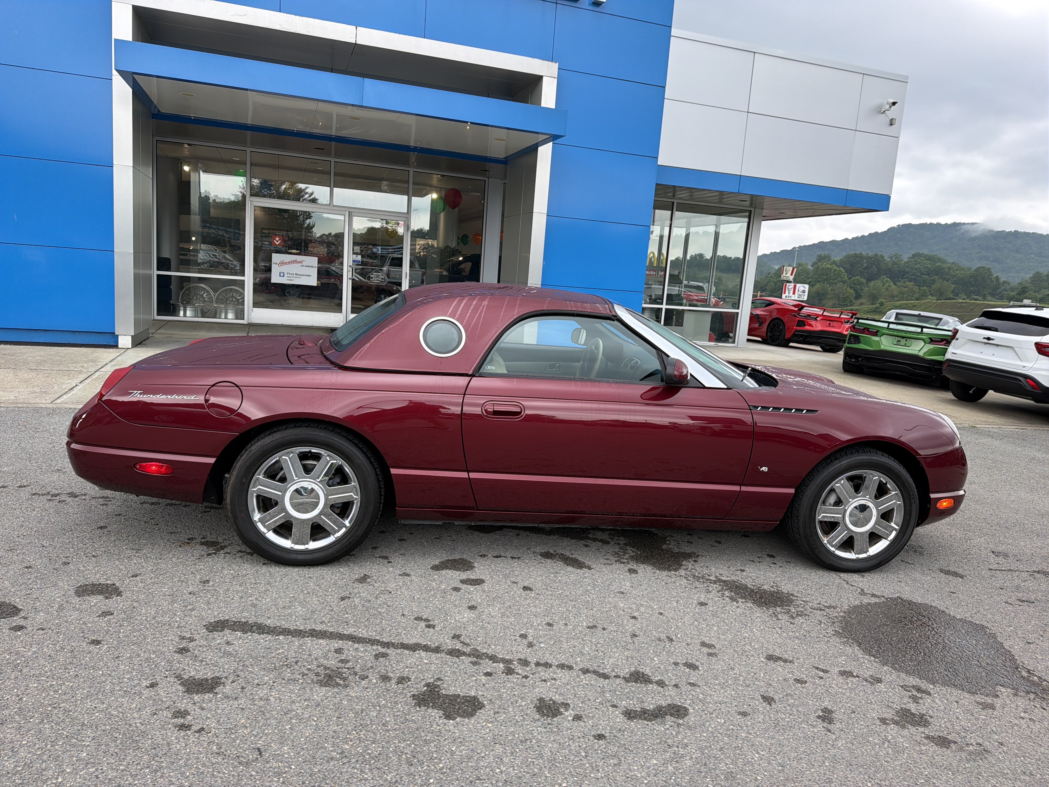 Used 2004 Ford Thunderbird RWD image 3