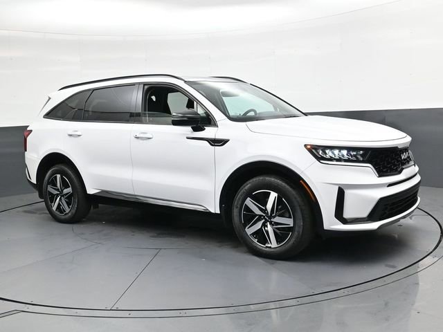 Used 2023 Kia Sorento S w/ Panoramic Sunroof Package image 2