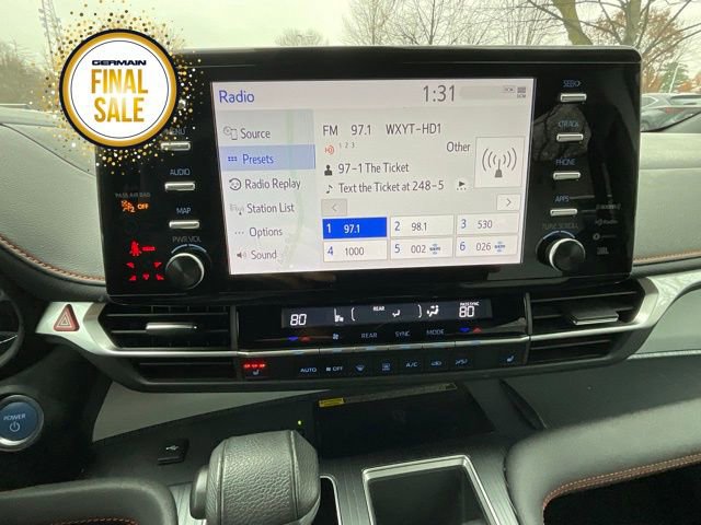 Used 2023 Toyota Sienna XSE image 14