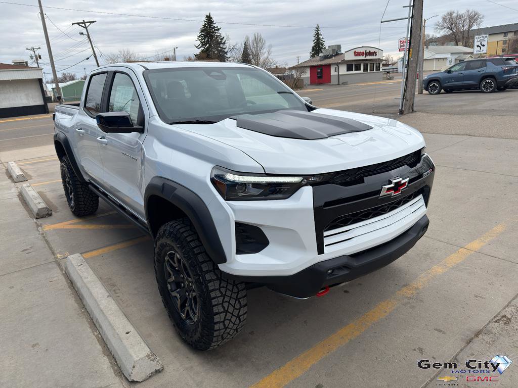 New 2026 Chevrolet Colorado ZR2 w/ Technology Package AWD/4WD image 4